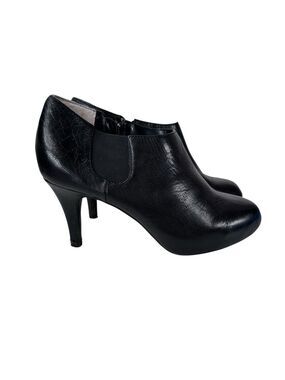 Me Too Megan Black Heeled Ankle Boots Bootie 6M Chiccore